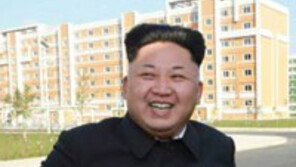 북한 김정은 건재 "제자리로 왔다. 아버지 권력에 미치지 못해도…"