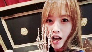 레인보우 재경, 할로윈데이 인증샷 “어서 사탕을 주시오” 오싹