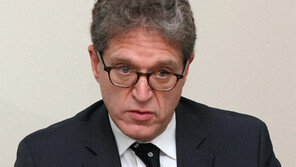 “롯데월드타워 지탱하는 8개 기둥… 비행기 충돌해도 버틸만큼 튼튼”