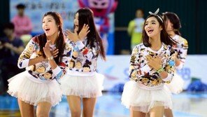[포토] 치어리더, 화려한 공연으로 男心 흔들흔들~