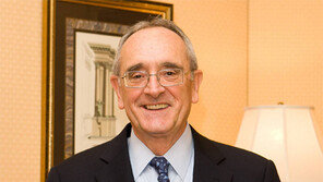 “좋은 와인, 강한 맛-향보다 은은한 조화 중요”