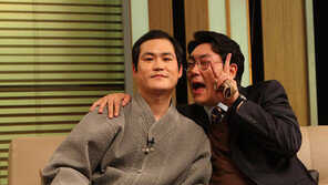 ‘우리는 형제…’ 조진웅·김성균 ‘명품 조연’에서 ‘흥행 주연’으로