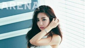 최희 화보, 속살 보이는 레이스 의상 입고 ‘요염 포즈’…“관능미 폴폴”