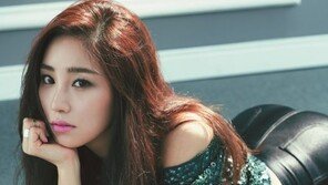 최희 화보, 가죽팬츠 입고 누워‘애플힙’ 자랑…“육감적”