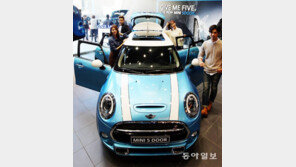 BMW 뉴 미니 “문이 5개”