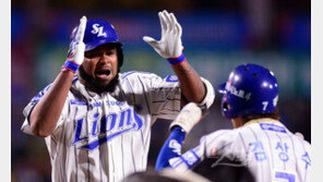 나바로 투런포 ‘화끈한 톱타자’