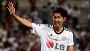 멀티골 손흥민 “내가 영웅 아니라 우리 팀 모두가 영웅이다” 소감