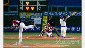 나바로 투런포, 삼성 구하다