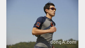 카시오, 신개념 카메라 EX-FR10 출시 “모든 앵글 가능해”