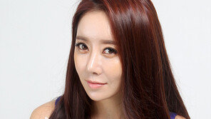 [화보] ‘꽈당녀’ 하나경, 글래머러스 화보 공개…‘시선 집중’