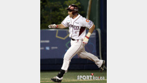 [포토] ‘삼성 넥센’ 로티노, 기선제압 솔로포 작렬 ‘분위기↑’