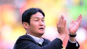 최용수 감독 “고요한 헤딩골 나도 놀랍다”