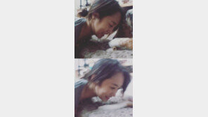 ‘솔로 데뷔’ 니콜, 개껌 먹는 강아지와 부비부비 “물 오른 미모”