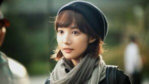 ‘힐러’ 박민영, 열혈 기자로 완벽 변신… 짧은 단발머리 ‘눈길’