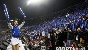 [포토] 치어리더 이수진, 우승을 위한 힘찬 응원