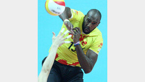 [김종건 전문기자의 V리그 레이더] 용병 효과…한전·OK저축은행 돌풍