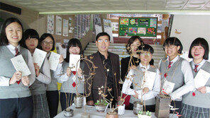 [인천/경기]공부에 시달리던 학생들, 자작시 책으로 엮어