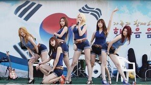 헬로비너스 ‘멸공의 횃불’ 열창…‘新 군통령 등장’ 환호