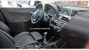 BMW 2세대 X1, 실내 최초 공개 “깔끔한 디자인 인상적”