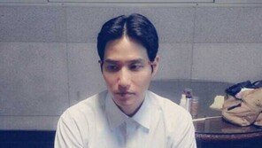 ‘미생’ 박해준, 일상 모습 보니… 머리에 핀 꽂고 심각한 표정 ‘폭소’