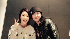 ‘첫눈예보’ 나비, 제이켠과 남매같은 인증샷...."설레는 첫눈 내리면"