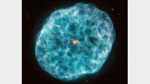 허블이 찍은 굴 성운, 기린자리에 위치한 'NGC 1501'…애칭 붙은 이유는?