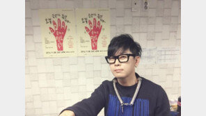 이승환 “모델과 열애 중이라는 소문? 사실이 아니다” 해명