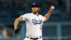 [콤팩트뉴스] 다저스 커쇼, NL 사이영상 수상자로 선정 外