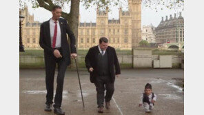 기네스 ‘세계 기록의 날’, 최장신-최단신 남성 만나…“키 2m차이”