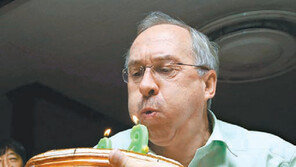 무딘 원톱, 허전한 중원