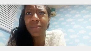 “이거 너무 어려워~” 미국 여성, 수능 영어 32번에 ‘당황’