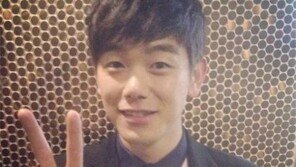 에릭남, 꽃미소 지으며 생일 인증샷 “26세…늙어간다”