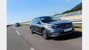 마치 도로 위를 유영하듯, 부드러움의 클래스가 다르다