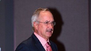 한국, 이란에 0-1 패…슈틸리케 감독 “심판 오심, 부당한 골 허용”