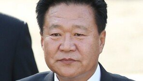 푸틴 대통령, 북한 특사 최룡해 접견… 김정은 친서 전달 받아