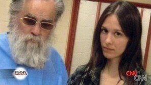 찰스 맨슨 옥중 결혼, 희대 살인마 재조명 ‘임산부 난도질까지’