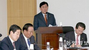 친박 30여명, 최경환 초청강연 勢과시