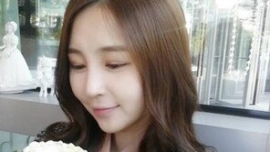 나윤희 기상캐스터, SNS서 SK 최정과 결혼 암시? “내 부케 한 번에 받아”