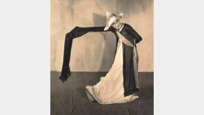 최승희 승무 사진 첫 공개 “‘전통의 현대화’의 상징적 작품”