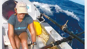 [책의 향기]홀로 노를 저어 태평양을 건넌 30代 여성, 1만2875km 망망대해 250일간 死鬪기록