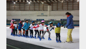 [생활체육 7330] 스포츠안전재단, 빙상장 안전모 착용 캠페인