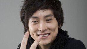 버즈 민경훈, 8년 만에 컴백한 소감 “올해는 앨범 작업만 한 것 같아”