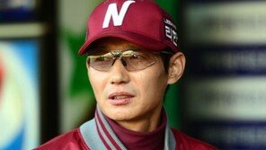 넥센, 염경엽 감독과 3년 14억원 계약 연장… “내년 꼭 우승 도전”