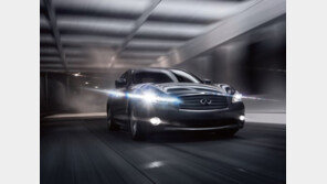 인피니티, 마이클 샌델 교수에게 Q70 의전 차량 지원