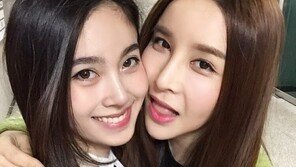 뽀이 트리차다-하리수 인증샷…태국-한국 트랜스젠더 미모 대결?