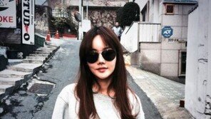 황우슬혜, 여전한 미모 “영화 ‘장수상회’ 무사히 크랭크업 했어요”