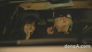 [단독] ‘핑크빛 열애 ’ MC한새, 연인 위한 세레나데 공개… 신곡 ‘둘(The Dove)’