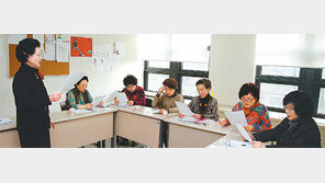 ‘7학년 2반’ 할머니들의 ‘레이디스 잉글리시’ 25년