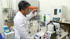 첨가물 없이 물과 기름 섞는 기술 첫 개발