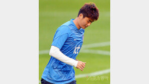 기성용 시즌 2호골 “축배를 들어올렸다”